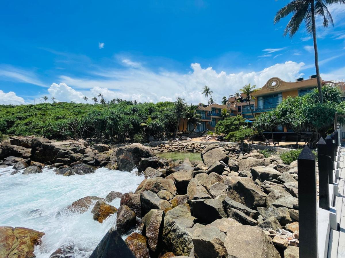 Thaproban Pavilion Waves Unawatuna Exterior photo